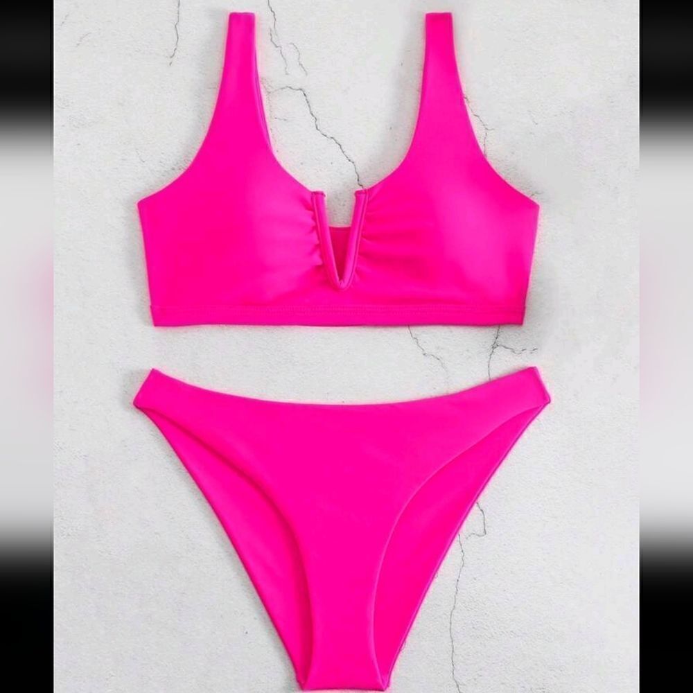 Pink V-Shaped Two Peice Bikini in Magenta size M
